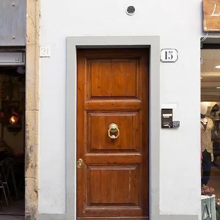 Graceful Apartment In The Heart Of Florence-3